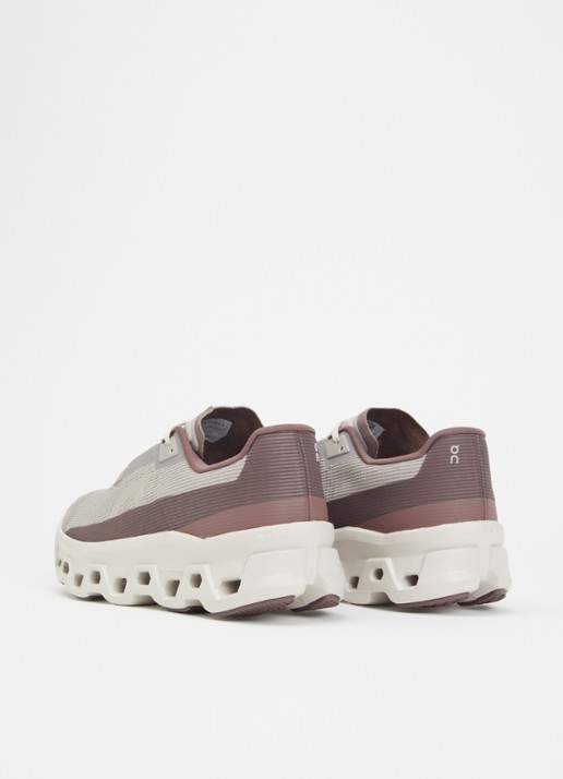 On Cloudmonster Void sportschoen van mesh met gebreid bovenwerk - achterkant 5 taupe