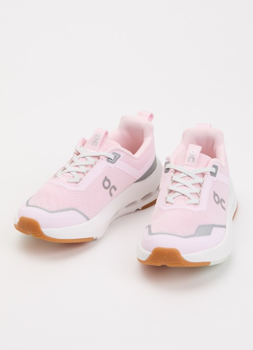 On Cloudnova sneaker van mesh met logo - voorkant 2 roze