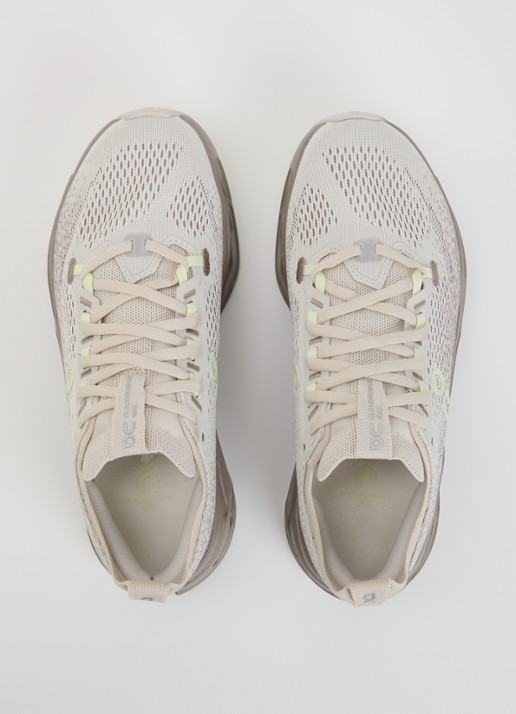 On Cloudsurfer Max sneaker met gebreid bovenwerk - detail 3 zand