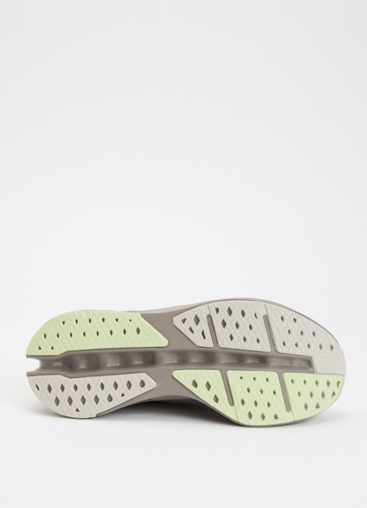 On Cloudsurfer Max sneaker met gebreid bovenwerk - detail 4 zand