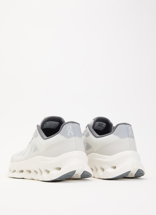 On Cloudtilt Remix sneaker van mesh met logo - achterkant 2 lichtgrijs