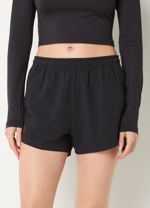 On High waist straight fit korte trainingsshort met logo