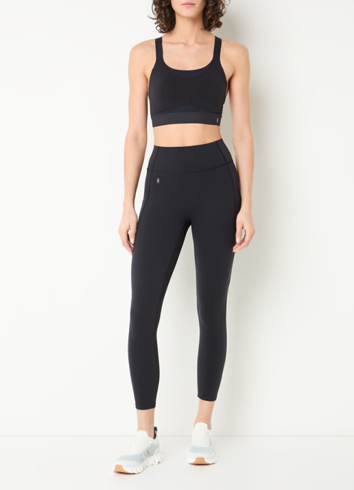 On Performance sport bh met medium support - voorkant 3 zwart
