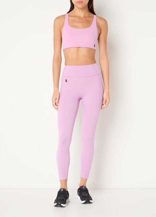 On Studio sport bh met light support - voorkant 3 roze