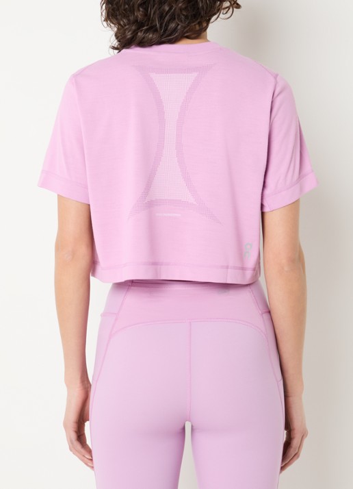 On Train cropped trainings T-shirt met logo- en backprint - achterkant roze