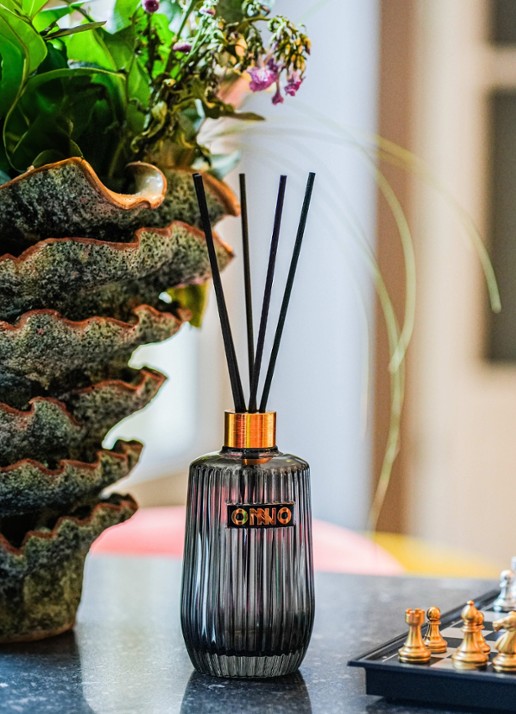 Onno Zanzibar geurstokjes 375 ml - achterkant grijs