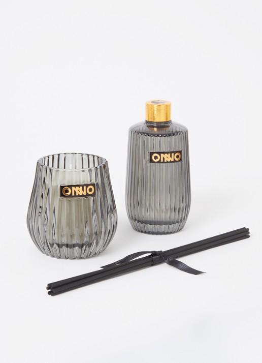 Onno Zanzibar geurstokjes en geurkaars in giftbox 375 ml - detail grijs