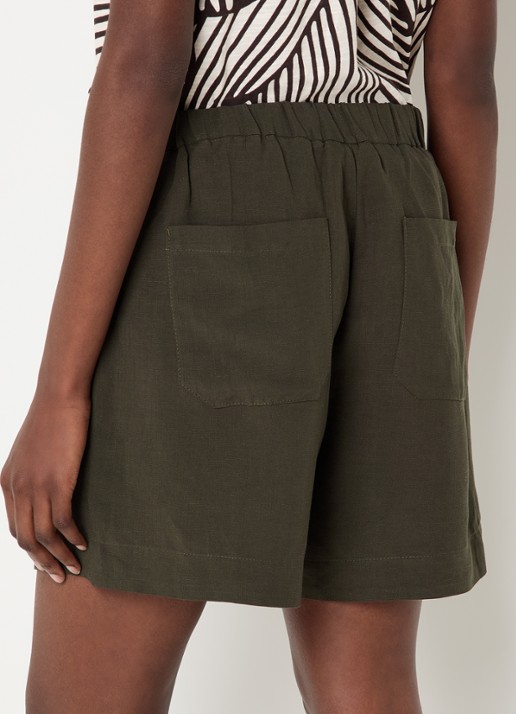 OPUS Melane Oasis high waist loose fit korte broek in linnenblend - achterkant 4 legergroen