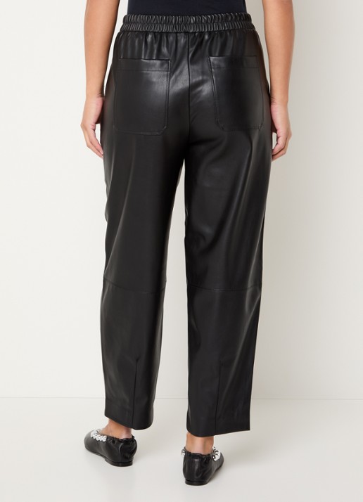 OPUS Myha Edgy mid waist cropped tapered fit broek van imitatieleer - achterkant 4 zwart