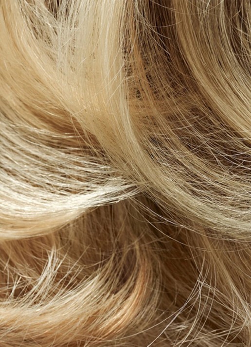 Oribe Mini Thick Dry Finishing Spray - travel size haarspray - detail 2 undefined