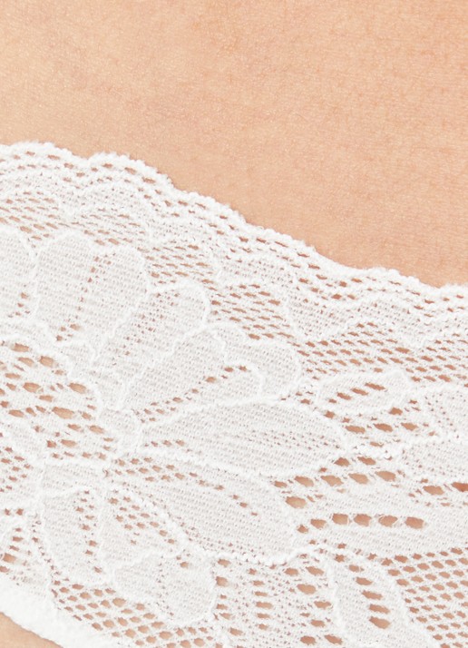 Oroblu Bazilian tanga van kant - detail 2 gebroken wit