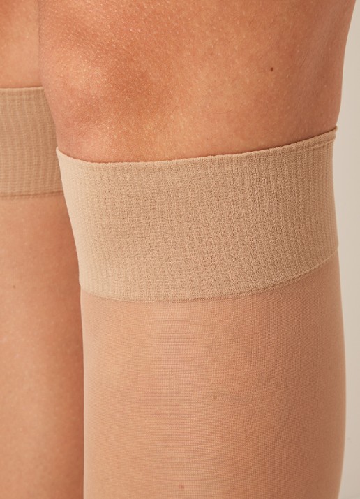 Oroblu Lycia kniekousen in 15 denier  - detail camel