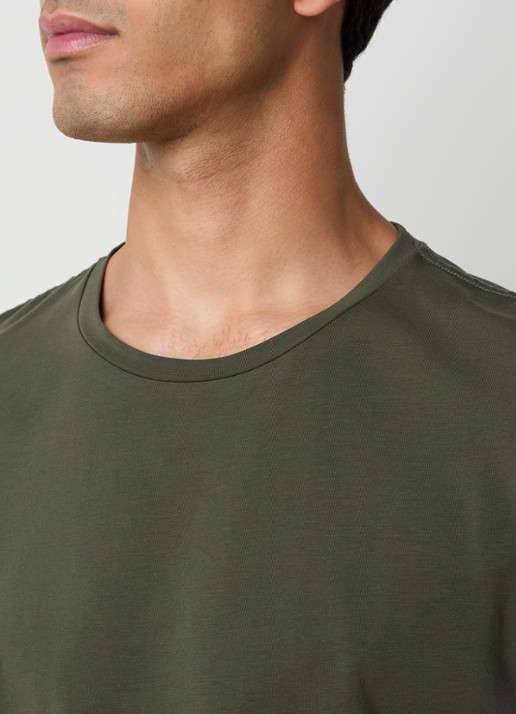 Oscar Jacobson Kyran T-shirt met stretch - detail 2 olijfgroen