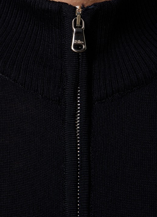 Oscar Jacobson Milou fijngebreid vest van scheerwol met opstaande kraag - detail 5 donkerblauw