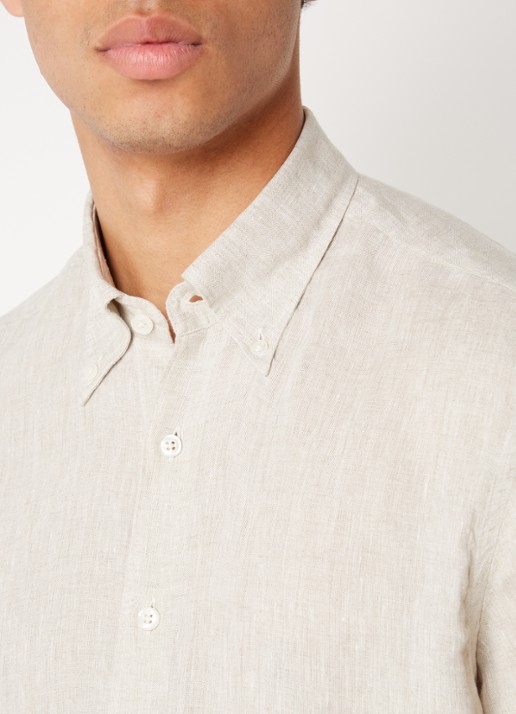 Oscar Jacobson Regular fit overhemd van linnen met button down-kraag - detail 5 beige
