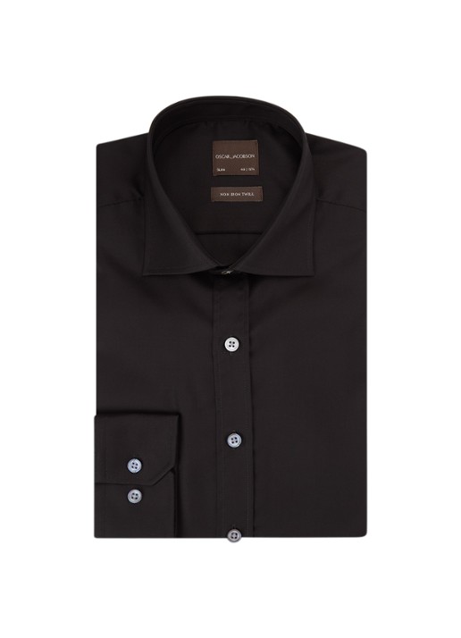 Oscar Jacobson Slim fit strijkvrij overhemd met cut away kraag