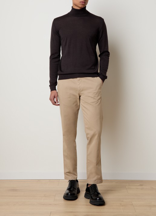 Oscar Jacobson Tapered fit chino met steekzakken  - voorkant 3 beige