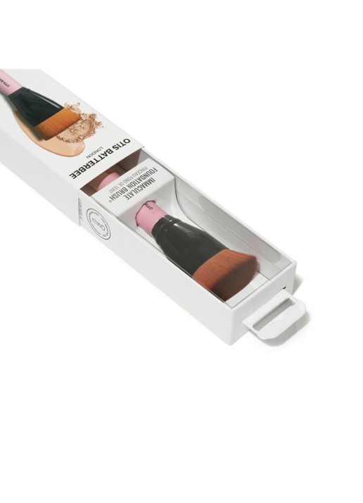Otis Batterbee Immaculate Foundation Brush 130 - foundationkwast - detail 3 undefined