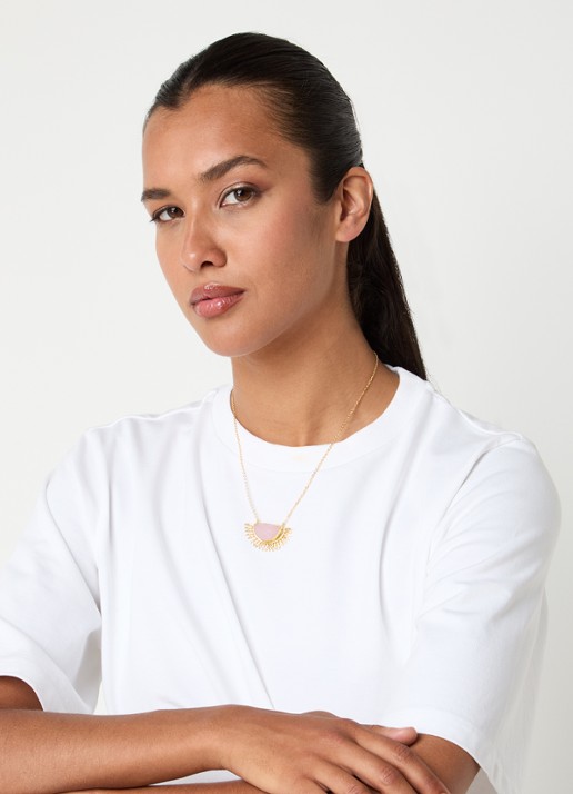 Ottoman Hands Sunrise Aqua Chalcedony ketting verguld - voorkant 2 lichtroze