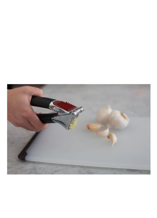 Oxo Good Grips Knoflookpers - detail 7 zwart