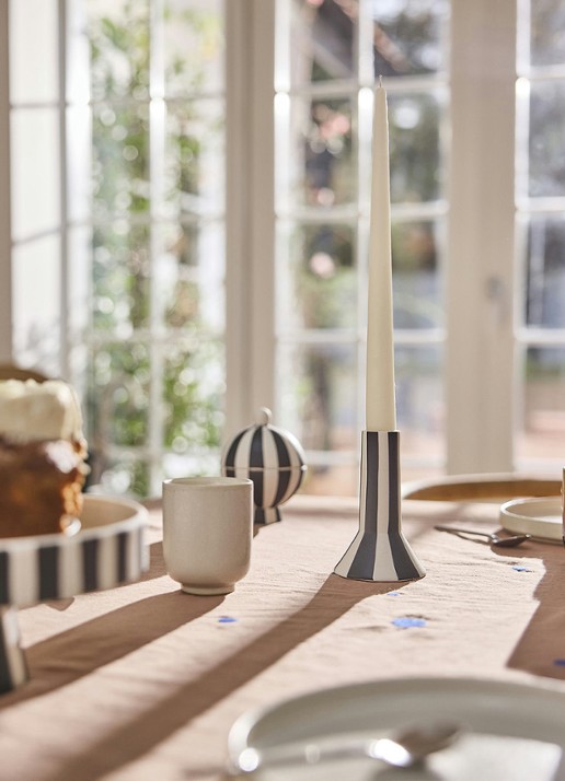 OYOY Living Design Toppu kandelaar 11 cm - voorkant 2 wit