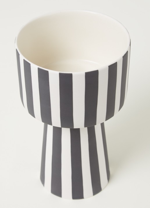 OYOY Living Design Toppu L bloempot van keramiek voor binnen - 24 cm - detail zwart