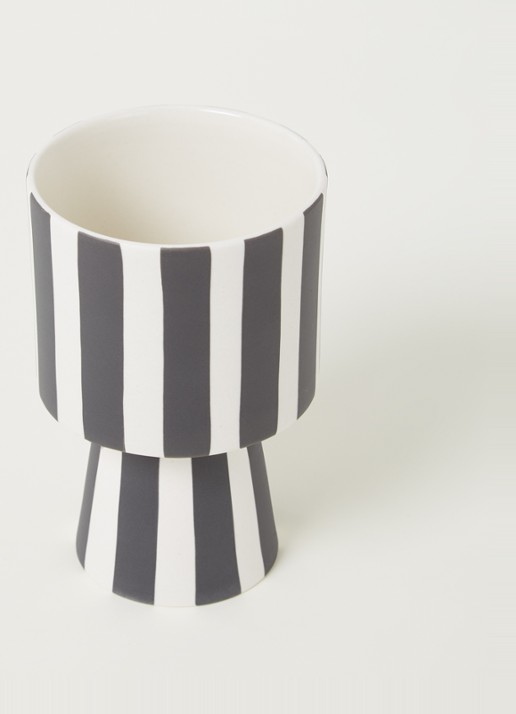 OYOY Living Design Toppu S bloempot van keramiek voor binnen - 15 cm - detail 3 zwart
