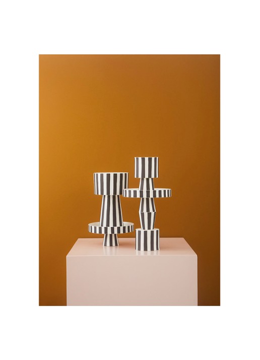 OYOY Living Design Toppu S bloempot van keramiek voor binnen - 15 cm - voorkant 2 zwart
