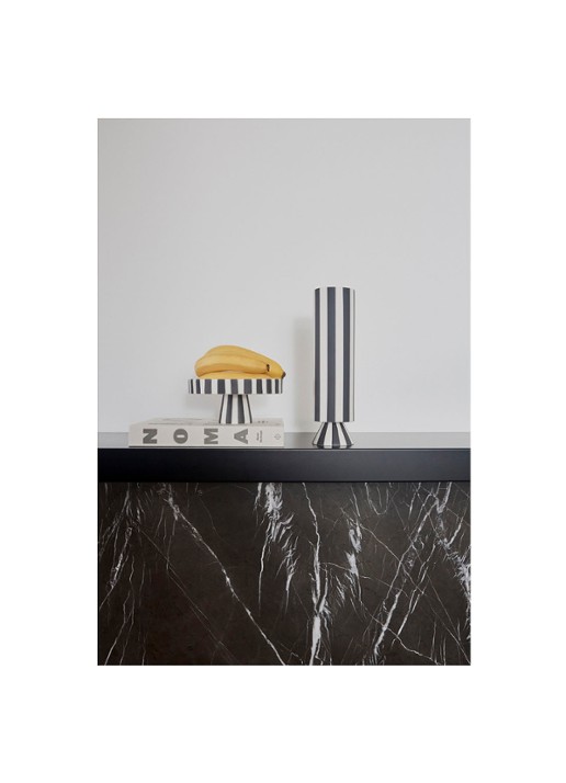 OYOY Living Design Toppu vaas 31 cm - voorkant 6 zwart
