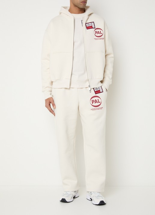 PAL Sporting Goods Pre game hoodie met logoprint - voorkant 5 beige