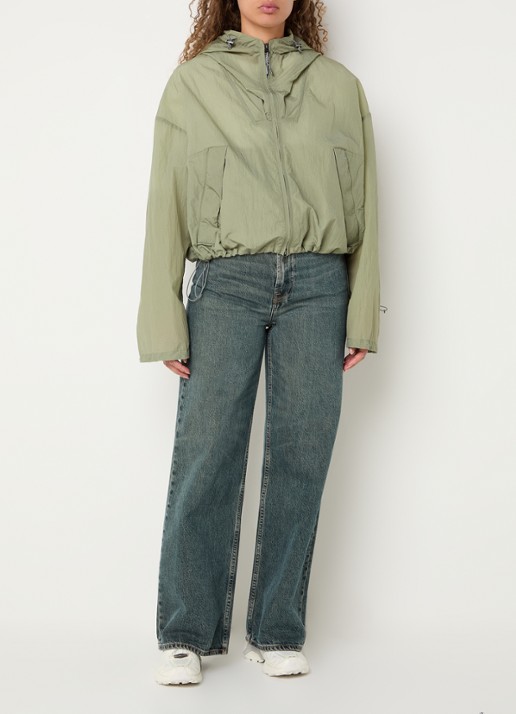 Parajumpers Eka  windjack met logoborduring en capuchon - voorkant 2 lindegroen