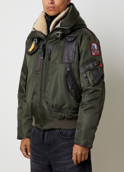 Parajumpers Gobi gewatteerd bomberjack met donsvulling en logo - detail groen