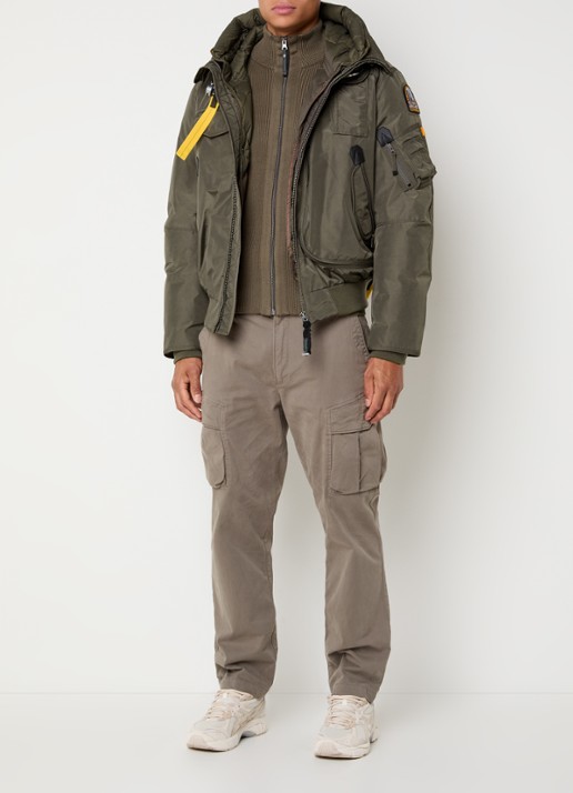Parajumpers Gobi gewatteerd bomberjack met donsvulling en logoborduring - voorkant 2 olijfgroen