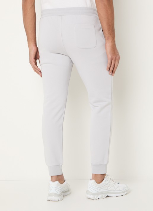 Parajumpers Makalu tapered fit joggingbroek met logo - achterkant lichtgrijs