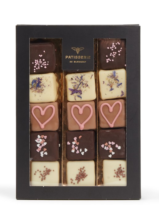 Patisserie de Bijenkorf Love chocolade bonbons 15 stuks - voorkant undefined