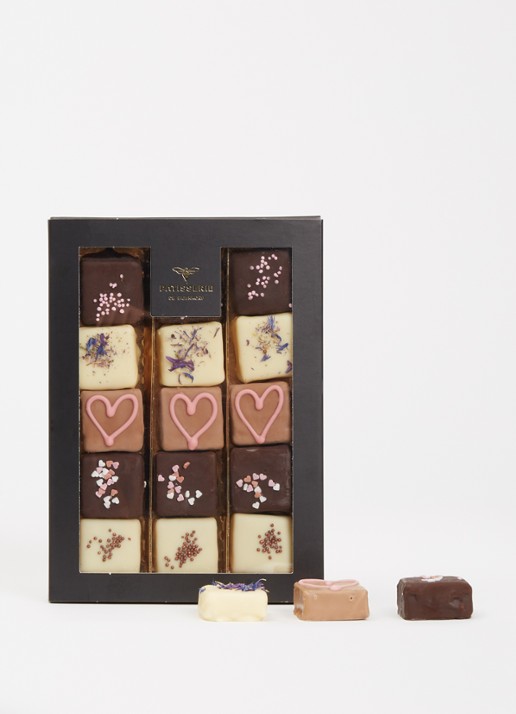 Patisserie de Bijenkorf Love chocolade bonbons 15 stuks - voorkant 2 undefined