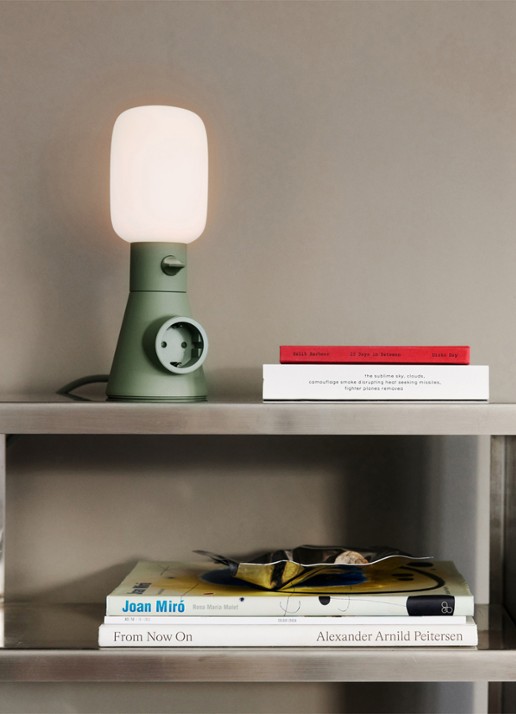 Pedestal Plug-in vloerlamp - voorkant 2 mosgroen