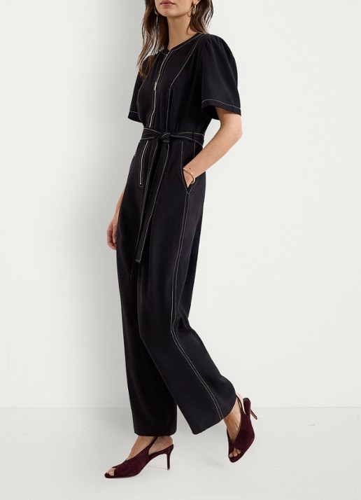 Phase Eight Alix wide fit jumpsuit met strikceintuur - voorkant 3 zwart
