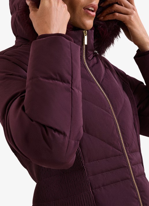 Phase Eight Amber puffer jas met capuchon - detail 5 aubergine