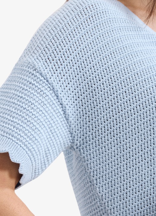 Phase Eight Amira grofgebreide top met V-hals - detail 7 lichtblauw