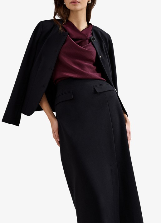 Phase Eight Arwen mouwloze top met watervalhals - detail 3 aubergine