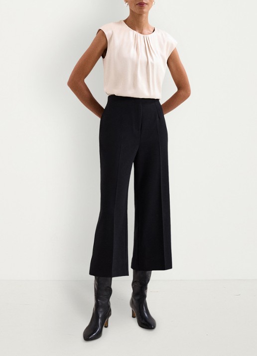 Phase Eight Aubrielle cropped high waist wide fit culotte met steekzakken - voorkant 7 zwart