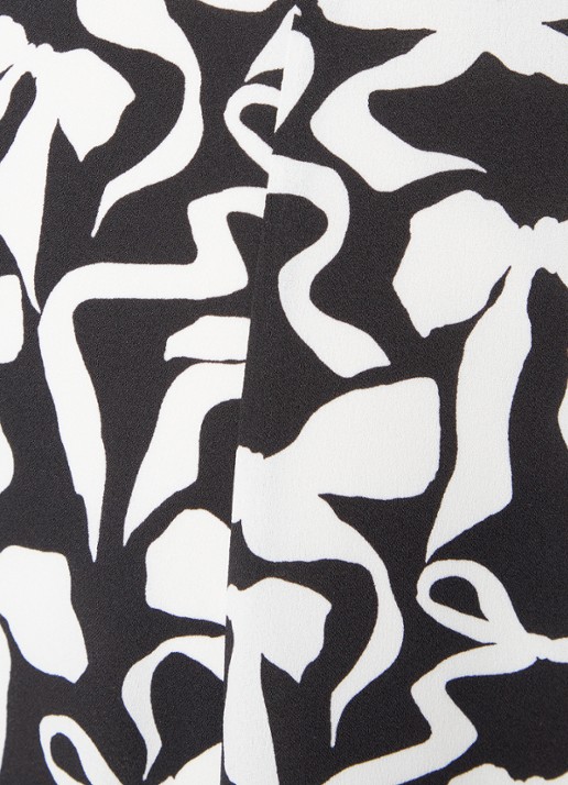 Phase Eight Bonnie midi blousejurk met print en strikceintuur  - detail 5 zwart