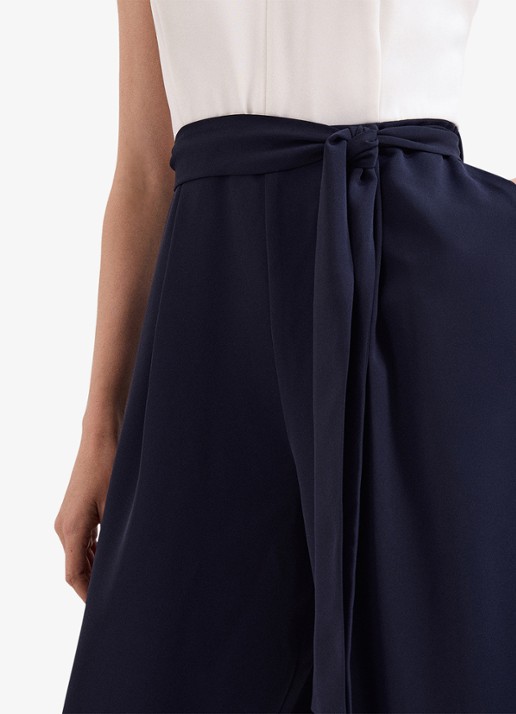 Phase Eight Brylee jumpsuit met strikceintuur - detail 5 donkerblauw