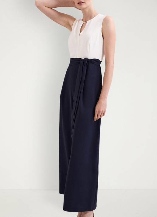 Phase Eight Brylee jumpsuit met strikceintuur - voorkant 8 donkerblauw