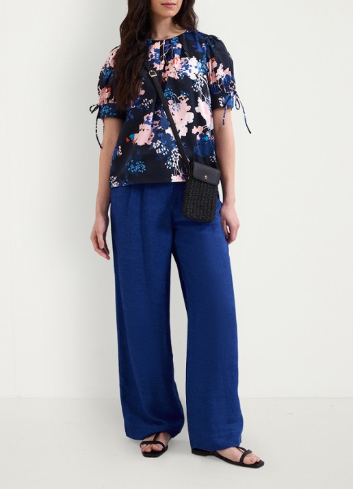 Phase Eight Caris blouse met bloemenprint - voorkant 2 donkerblauw