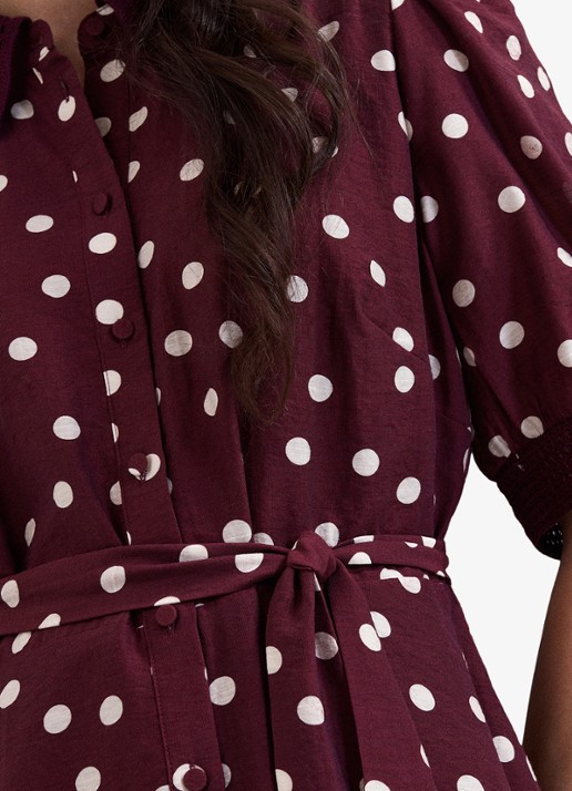 Phase Eight Delphine midi blousejurk met stippenprint en strikceintuur - detail 6 burgundy