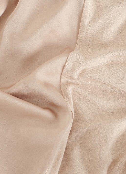 Phase Eight Edie top met glanzende finish - detail 4 goud