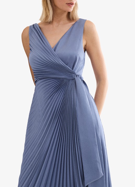 Phase Eight Emlyn maxi wikkeljurk met plooien - detail 3 lichtblauw