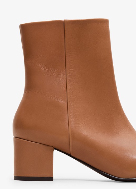 Phase Eight Enkellaarsje van leer  - detail 6 camel